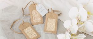 Membuat Souvenir Pernikahan